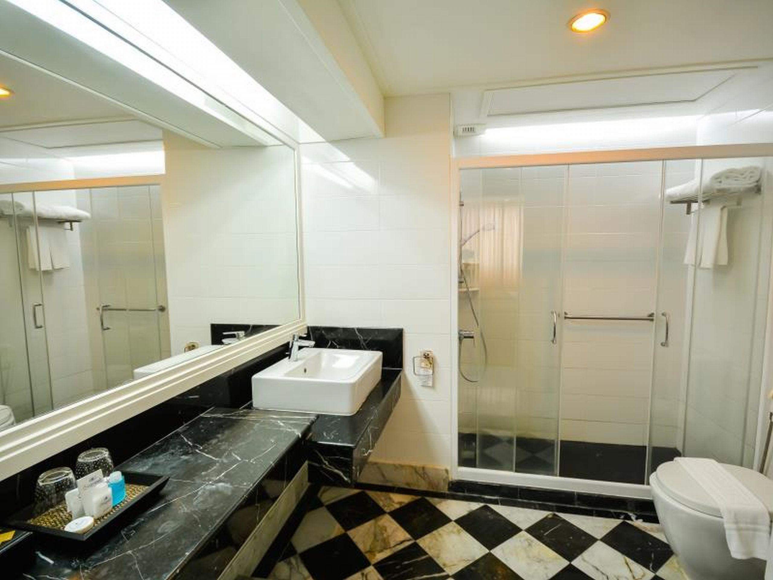 Hotel Courtyard By Marriott Phuket Town Exterior foto