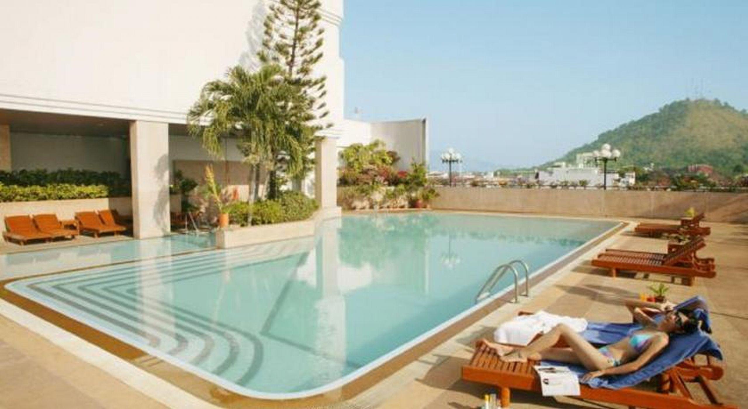 Hotel Courtyard By Marriott Phuket Town Exterior foto