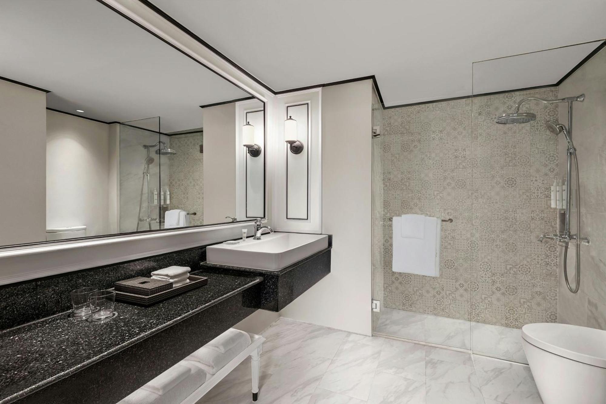 Hotel Courtyard By Marriott Phuket Town Exterior foto