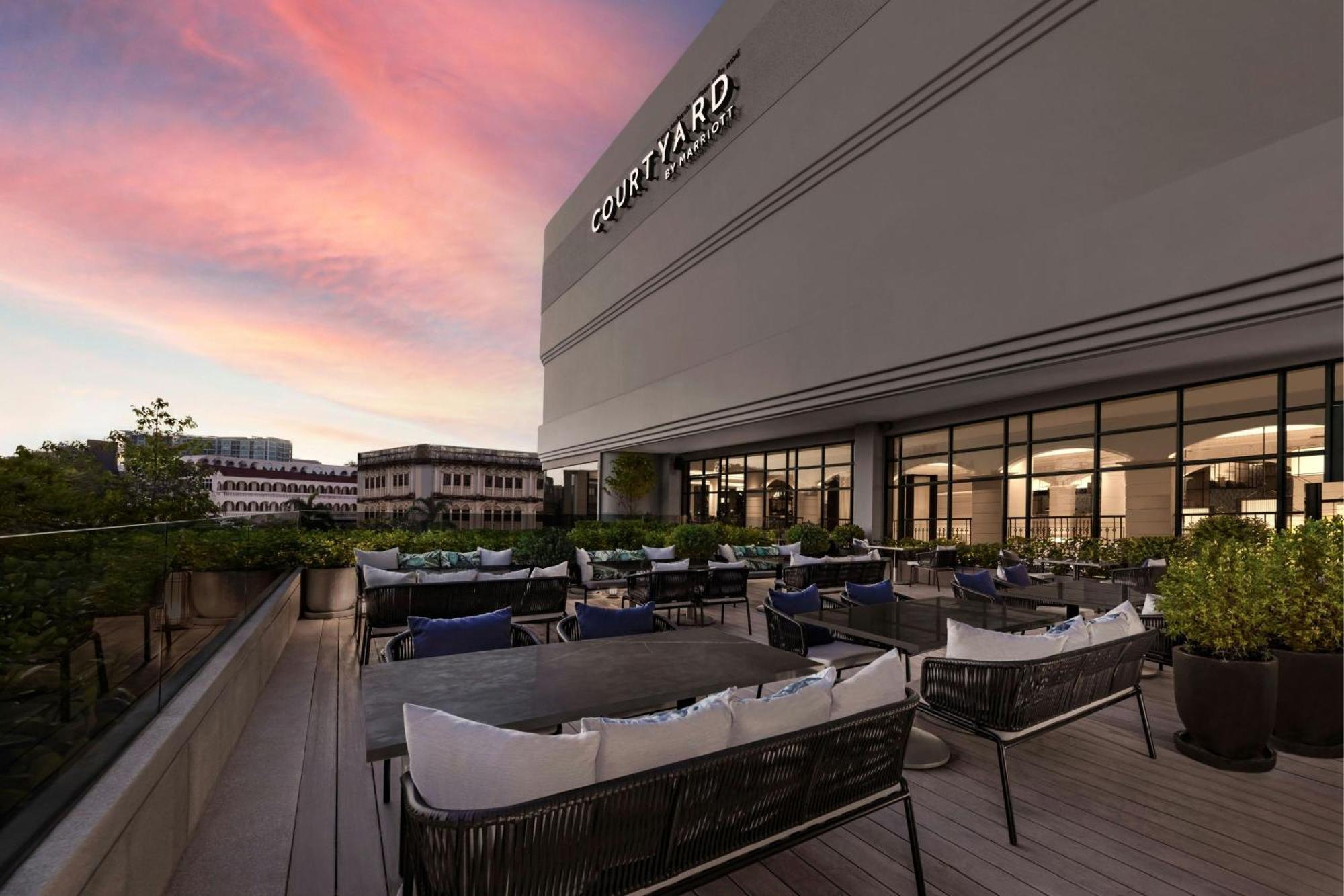 Hotel Courtyard By Marriott Phuket Town Exterior foto