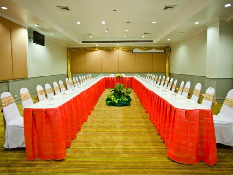 Hotel Courtyard By Marriott Phuket Town Exterior foto